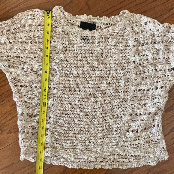Cynthia Rowley tan/wht quarter sleeves sweater - Size XS - Picture 9 of 9